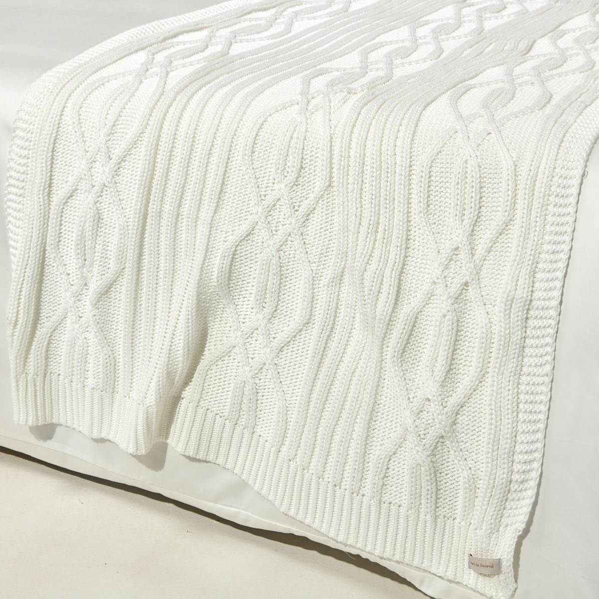 01 15 0030 Peseira Tricot Entrelace Branco 002